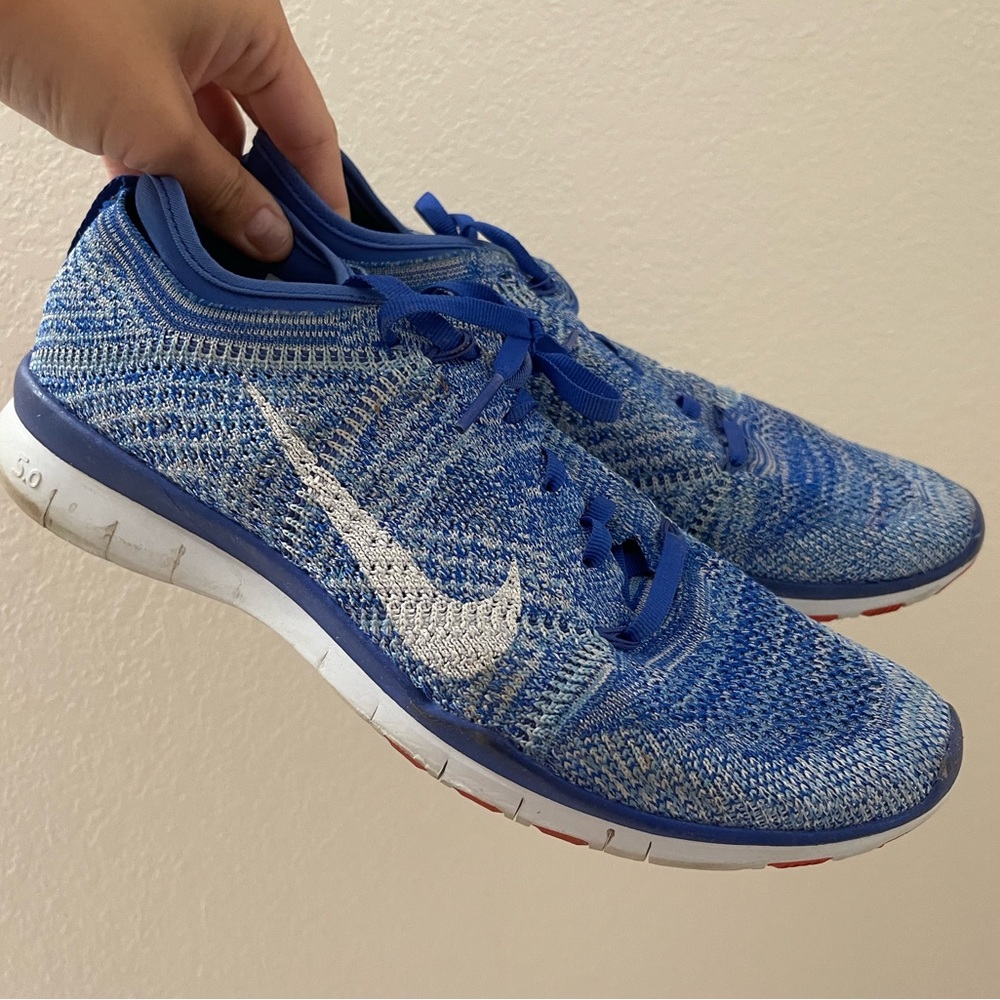 🚨MOVING SALE 🚨NIKE FREE FLYKNIT -SIZE 8.5